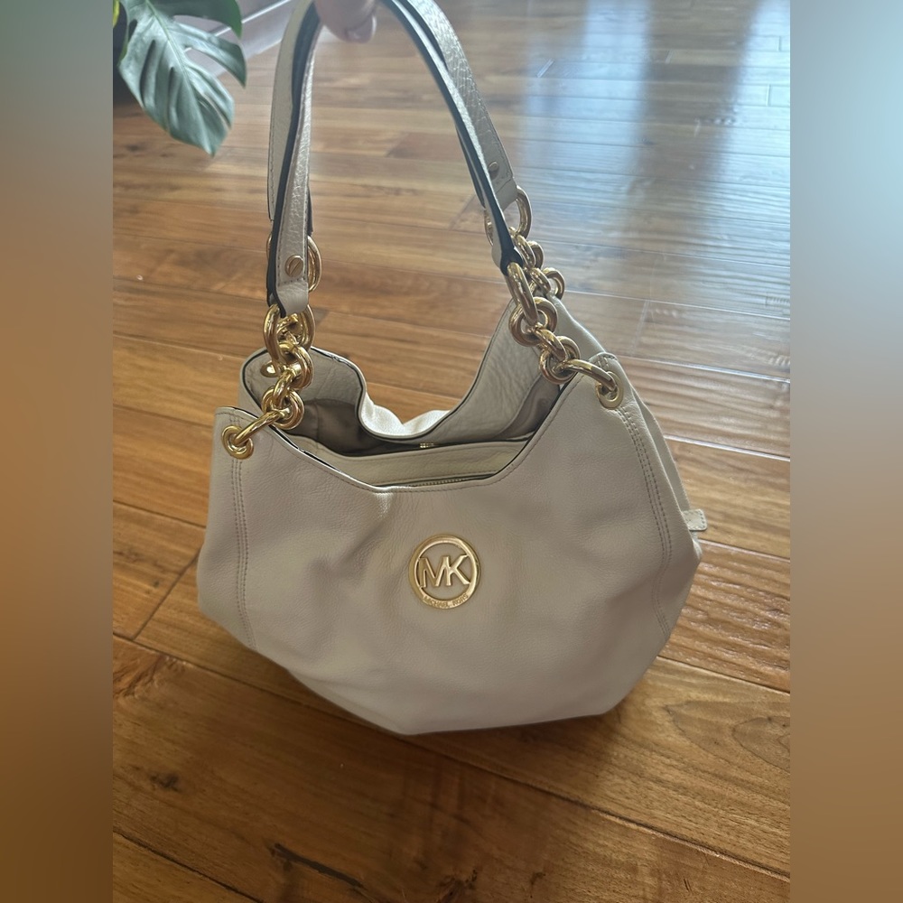 Cream leather Michael Kors purse